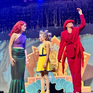 Alyssa Milano Instagram - My daughter was Flounder in The Little Mermaid this past weekend. I bawled seeing her up there. You would have thought I was watching her win a Tony Award. I am so proud. 🐠🧜🏻‍♀️