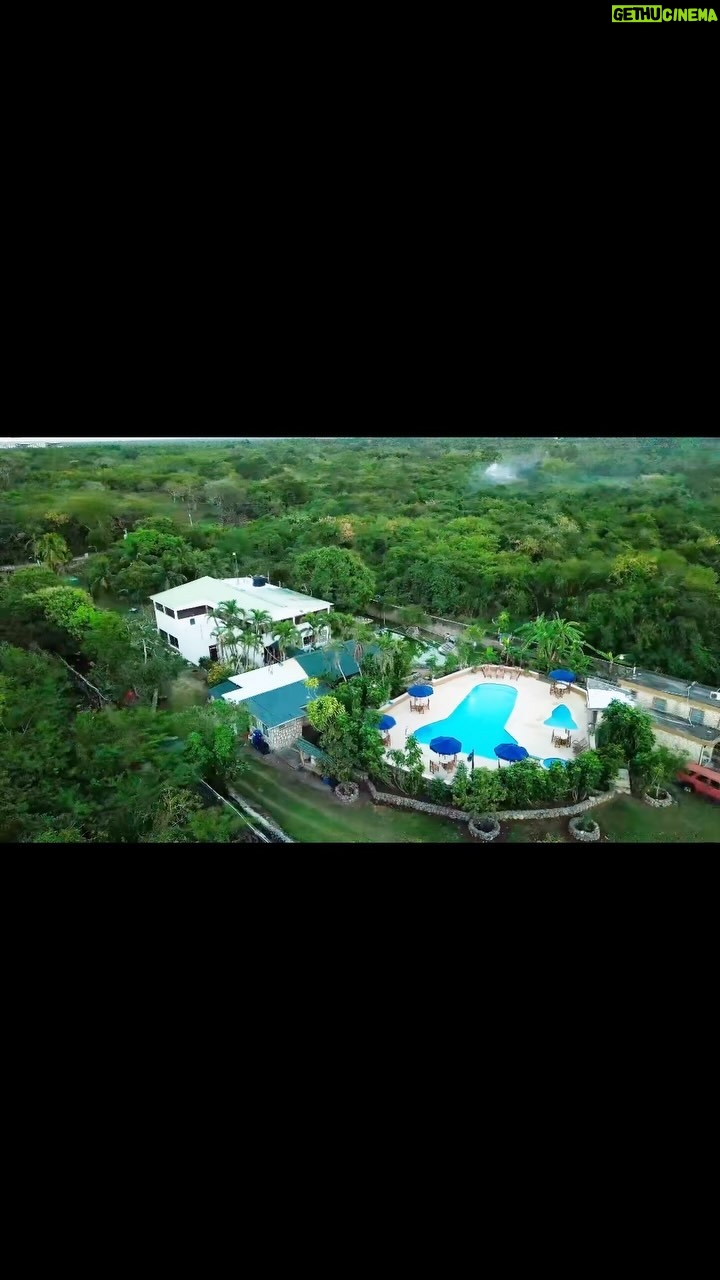 Amara 'La Negra' Instagram - Mi gente Bella Tenemos Fechas Disponibles Para El Mes de Abril para Rentar en La Villa @lasroyaltwinsempire En Juan Dolió, República Dominicana 🇩🇴 Link en Perfil Para #Airbnb