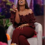 Amara ‘La Negra’ Instagram – Deseándoles Bendiciones a TODOS! Que papá Dios me les de mucha Salud! Amor! Energía Positiva! Enfoque! Que Dios Guíe Sus Pasos Hoy y Siempre! Les Deseo la Misma Felicidad que Vivo yo!!! Que algún día Todos aprendan que la vida es muy corta y debemos ser Feliz para uno mismo y no para el mundo! Los Quiero a TODOS! Estamos en Luz y Progreso! Paz y amor! Yo doy lo que recibo! Así que Adar amor Mi gente Bella! Que el mundo ya está lleno de Negatividad! @desiguales.tv 
Photographer: @juanito_visual_ 
Look: @karen1_1_1