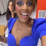 Amara 'La Negra' Instagram - @laminatefloorsmiami Super Contenta con mi gente bella de @laminatefloorsmiami porque me ayudaron a escoger la porcelana perfecta para mi casa!