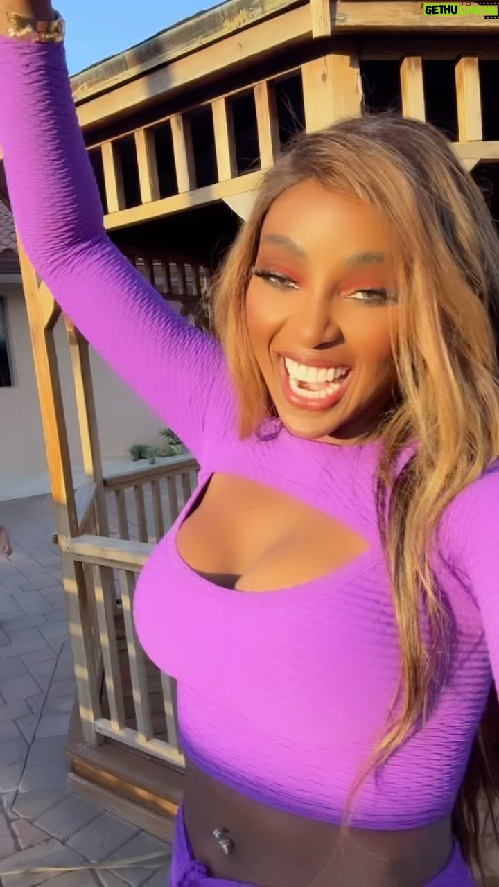 Amara 'La Negra' Instagram - Si Hablan mal de mi…😂😂😂