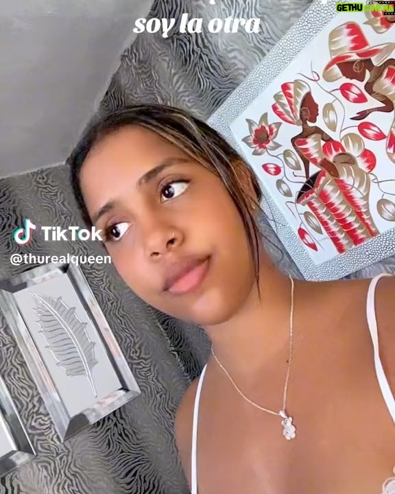 Amara 'La Negra' Instagram - #DEJALO en TikTok 🔥 Seguiré subiendo sus videos. Etiquétense para darles repostar y sigan reproduciéndo el video en YouTube. Ya tenemos MAS DE 400k reproducciones. TikTok @amaralanegraaln Siguemr