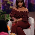 Amara ‘La Negra’ Instagram – Deseándoles Bendiciones a TODOS! Que papá Dios me les de mucha Salud! Amor! Energía Positiva! Enfoque! Que Dios Guíe Sus Pasos Hoy y Siempre! Les Deseo la Misma Felicidad que Vivo yo!!! Que algún día Todos aprendan que la vida es muy corta y debemos ser Feliz para uno mismo y no para el mundo! Los Quiero a TODOS! Estamos en Luz y Progreso! Paz y amor! Yo doy lo que recibo! Así que Adar amor Mi gente Bella! Que el mundo ya está lleno de Negatividad! @desiguales.tv 
Photographer: @juanito_visual_ 
Look: @karen1_1_1