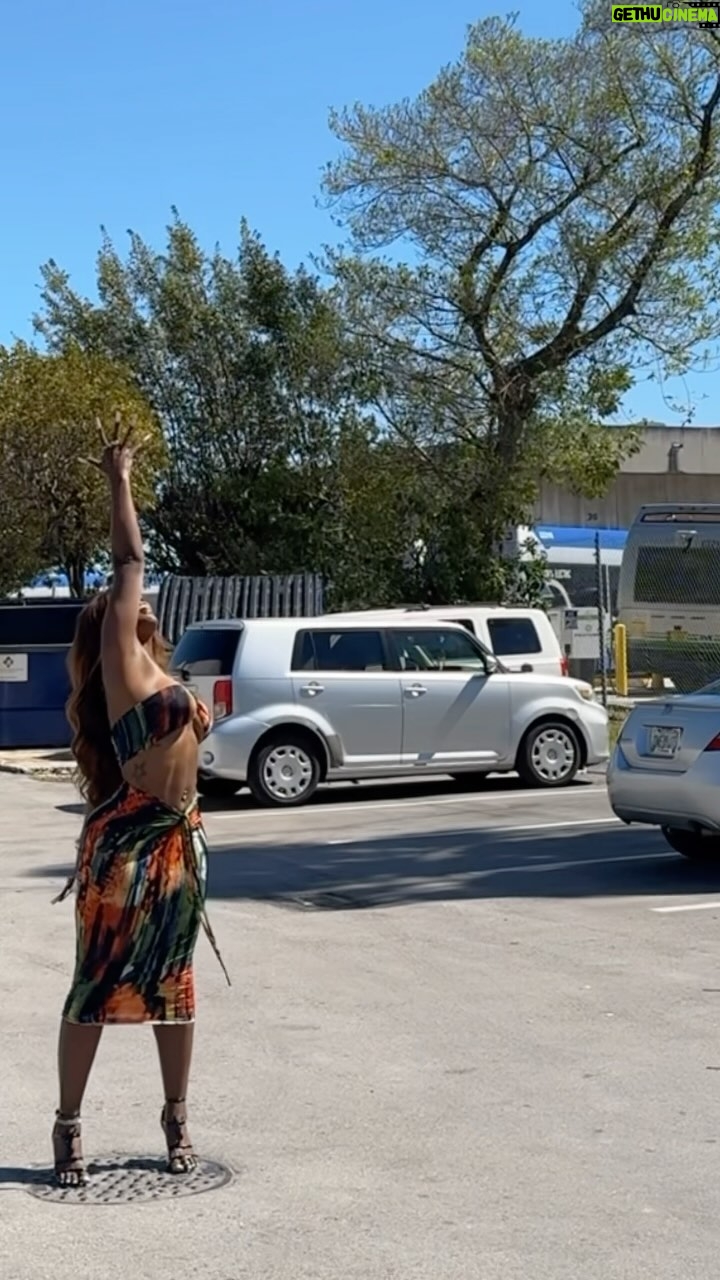 Amara 'La Negra' Instagram - Dancing Thru the Negativity of Life and The Comments because I know Where I’m going. I know my purpose!