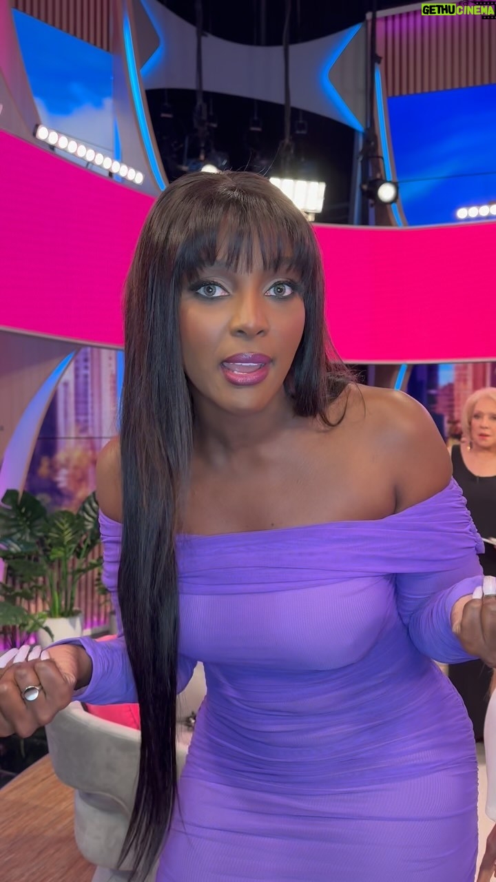 Amara 'La Negra' Instagram - @amaralanegraaln te tiene hoy varias preguntas 📺 no te pierdas hoy @desiguales.tv a las 2P/1C por @univision con los temas más actuales y opiniones diferentes ðŸ’📲 #desiguales