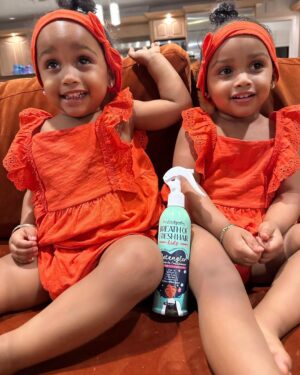 Amara 'La Negra' Instagram - Twin tangles trouble? with @UrbanHydration’s Breath of Fresh Hair Detangler, these little divas’ curls stay smooth & happy.
 
¿gemelas con cabellos enredados? Con el Detangler Breath of Fresh Hair de @UrbanHydration, los rizos de estas pequeñas divas se mantienen suaves y felices.
 
#CurlyTwins #NaturalCurls #MomLifeMagic #LetYourCurlsCreathe #CurlyHair #UrbanHydration @lasroyaltwins
