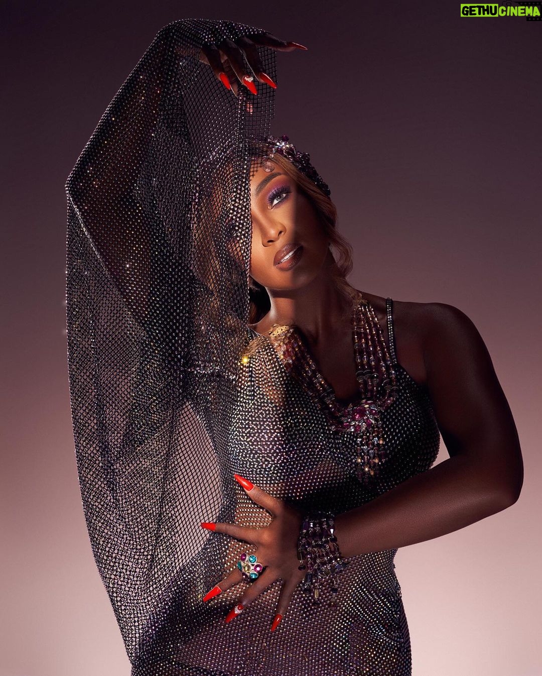 Amara 'La Negra' Instagram - Magical Moments ✨ @scorpiojinmagazine Interview: @safaree Foreword: @a.sophistique.media Creative Direction: @handzdirtypr & @bramtco Photography: @pineboxvs Photography Assistant: @jorge.fsh MUA: @glambyrob_ using @pinkasgold Hairstylist: @jarolhair using @ultimatebeautyessentials Wardrobe stylist: @bramtco Production Assistant: @estherroblescreates Project Coordinator: @handzdirtypr Location: @pineboxvs in Dominican Republic Look: @gianninaazar Jewerly: @molast #scorpiojin #scorpiojinmagazine