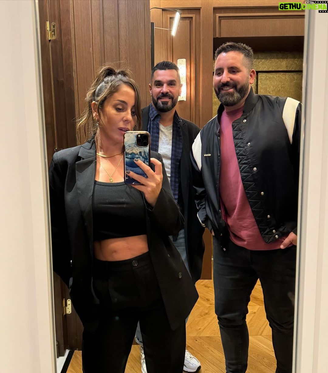 Anabel Pantoja Instagram - Finde de cumple de mi gordi y curro a tope 💪🏽 Triana y Madrid 👏🏻🥹🤍