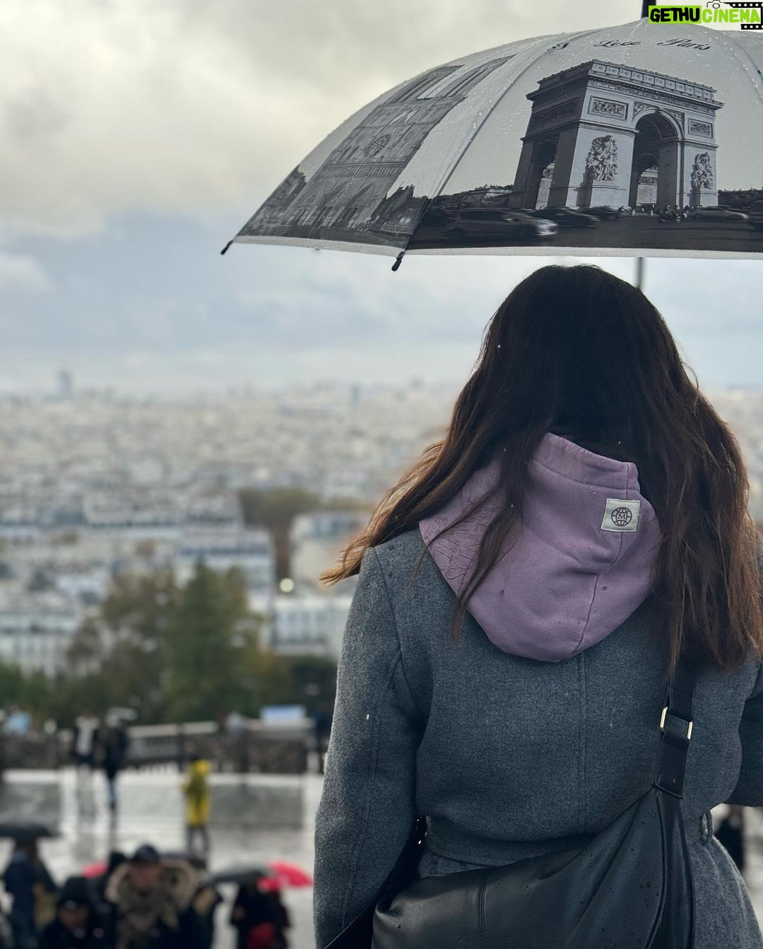 Anabel Pantoja Instagram - París, de mañana, de tarde, de noche, de madrugada … Nos vemos a la vuelta ✈️🇫🇷🥹 Paris