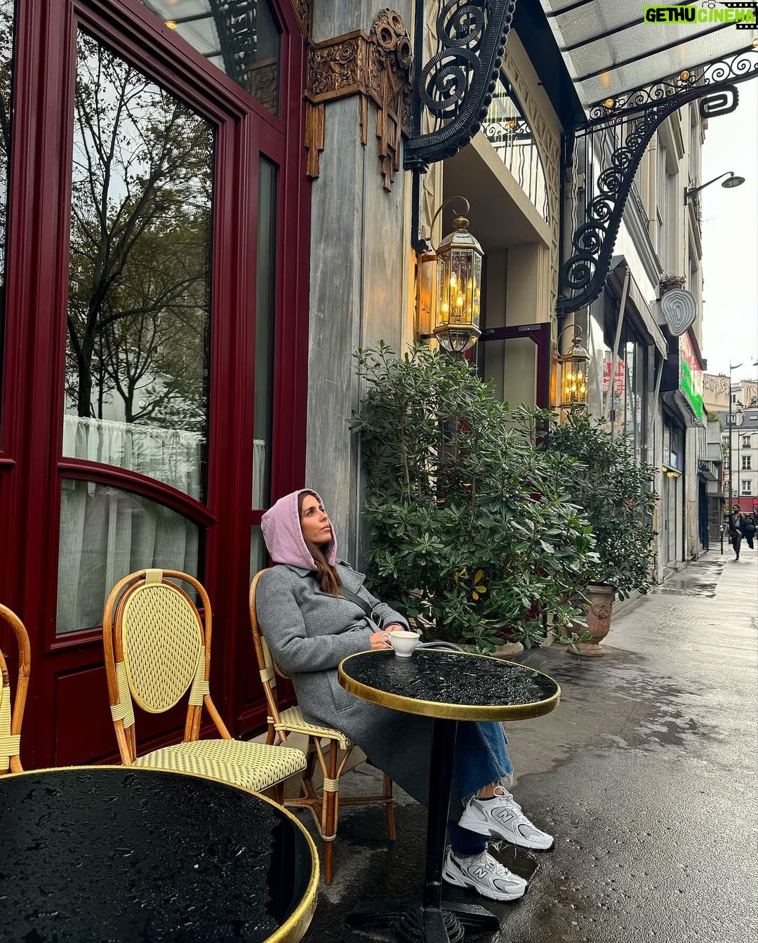 Anabel Pantoja Instagram - París, de mañana, de tarde, de noche, de madrugada … Nos vemos a la vuelta ✈️🇫🇷🥹 Paris