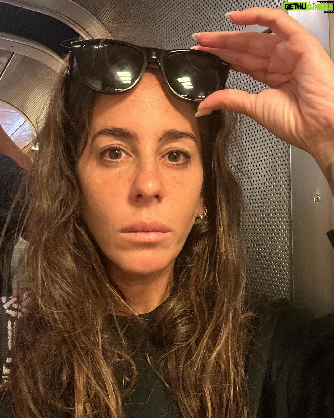 Anabel Pantoja Instagram - FELIZ MIERDAHALLOWEN 💀