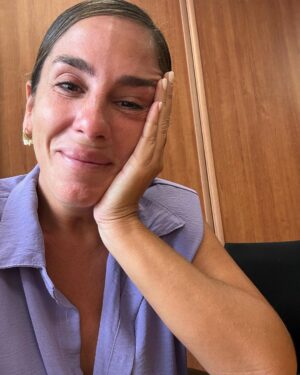 Anabel Pantoja Instagram - Martes 13 de Junio firmé VILLAPANTO🇮🇨🏡💃🏽
Hasta agosto no pude enseñarle a mi madre este sueño, por fin mi hogar, en mi paraíso, fruto del esfuerzo y del trabajo de un lado a otro, a la vez que ir ahorrando poquito a poquito… 🥹🙏🏼
Quedan muchos meses por delante para verla terminada y poder vivir pero os prometo ir viviéndolo con vosotros.