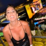 Anabel Pantoja Instagram - Sumando momentos 🦀🇮🇨🎤👏🏻🍺🌭🐢🎵🔥🔝❤️‍🔥 @grancalivefest