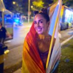 Anabel Pantoja Instagram - Resumen del mes ☺️ 1. Grabando podcast especial 👏🏻 2. Mi bocata favorito de calamares @perchelbeachclub 3.Foto al bajarme de la carroza en el orgullo 🏳️‍🌈 4. Achicharrada 🔥 5. Comiendo en casa de alguien muy especial que me hizo este pedazo de arroz 🥹 6.Mi primera vez en la playa de las Canteras 🇮🇨 7. Todo en ORDEN 🥑 👌🏼 8. Mis amigas de Triana de enamoraron de la isla @amparuchi82 9.El @barplayaelboya uno mis restaurantes favoritos de la isla 👏🏻🇮🇨 10. Cumple de mi @daviycla y resumen de lo que puede ser una fiesta con mi gente de Cercados Espinos ☺️ Mi Vida