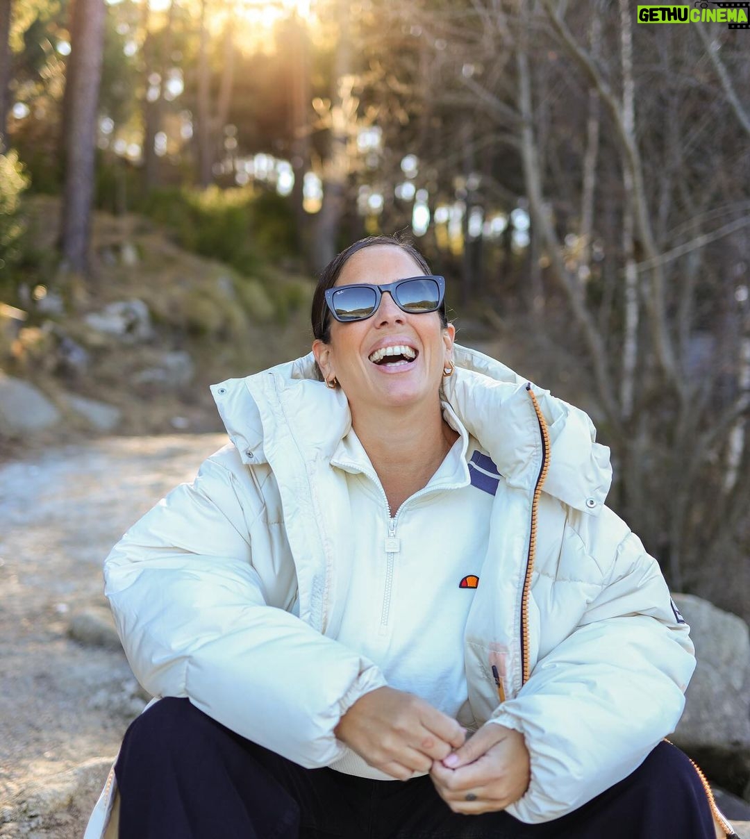 Anabel Pantoja Instagram - Vienes a currar pero buscas ratitos bonitos como estos 🥹 Andorra La Vella