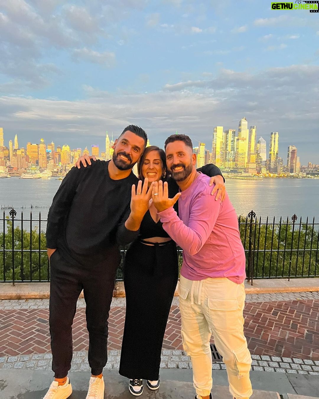 Anabel Pantoja Instagram - Pues sí que han dado estos 40 años para vivir tan a tu lado y más que nos queda 🥹🎂 te quiero por los siglos de los siglos @juanktriana84