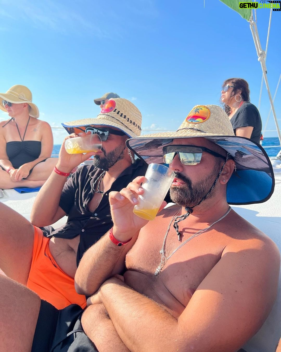 Anabel Pantoja Instagram - Pues sí que han dado estos 40 años para vivir tan a tu lado y más que nos queda 🥹🎂 te quiero por los siglos de los siglos @juanktriana84
