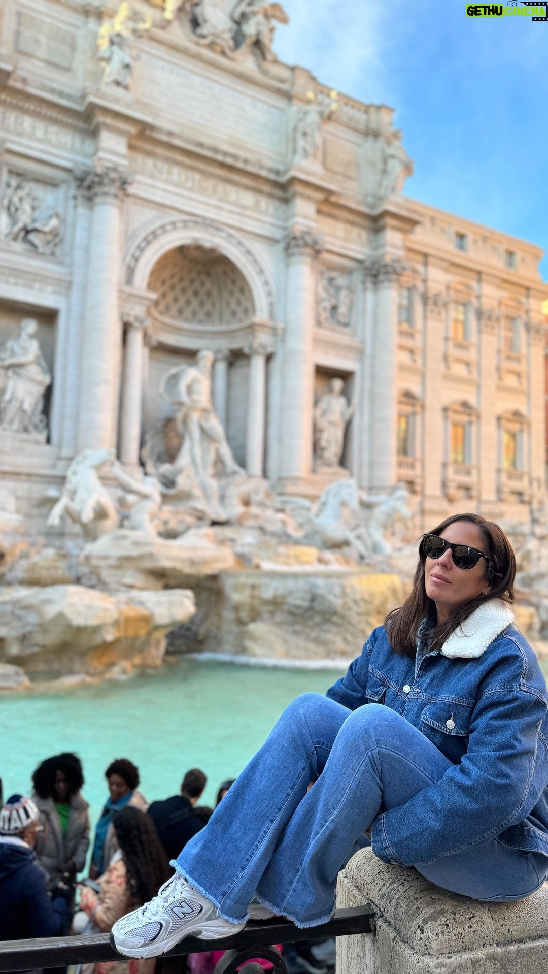 Anabel Pantoja Instagram - ๐๐ธ๐๐ผ๐ฅต ยฟTe Pasรณ? ๐๐ฝ๐คฃ๐ฅโฒ๏ธ๐ฎ๐น #roma #fontanaditrevi #pantoviajes