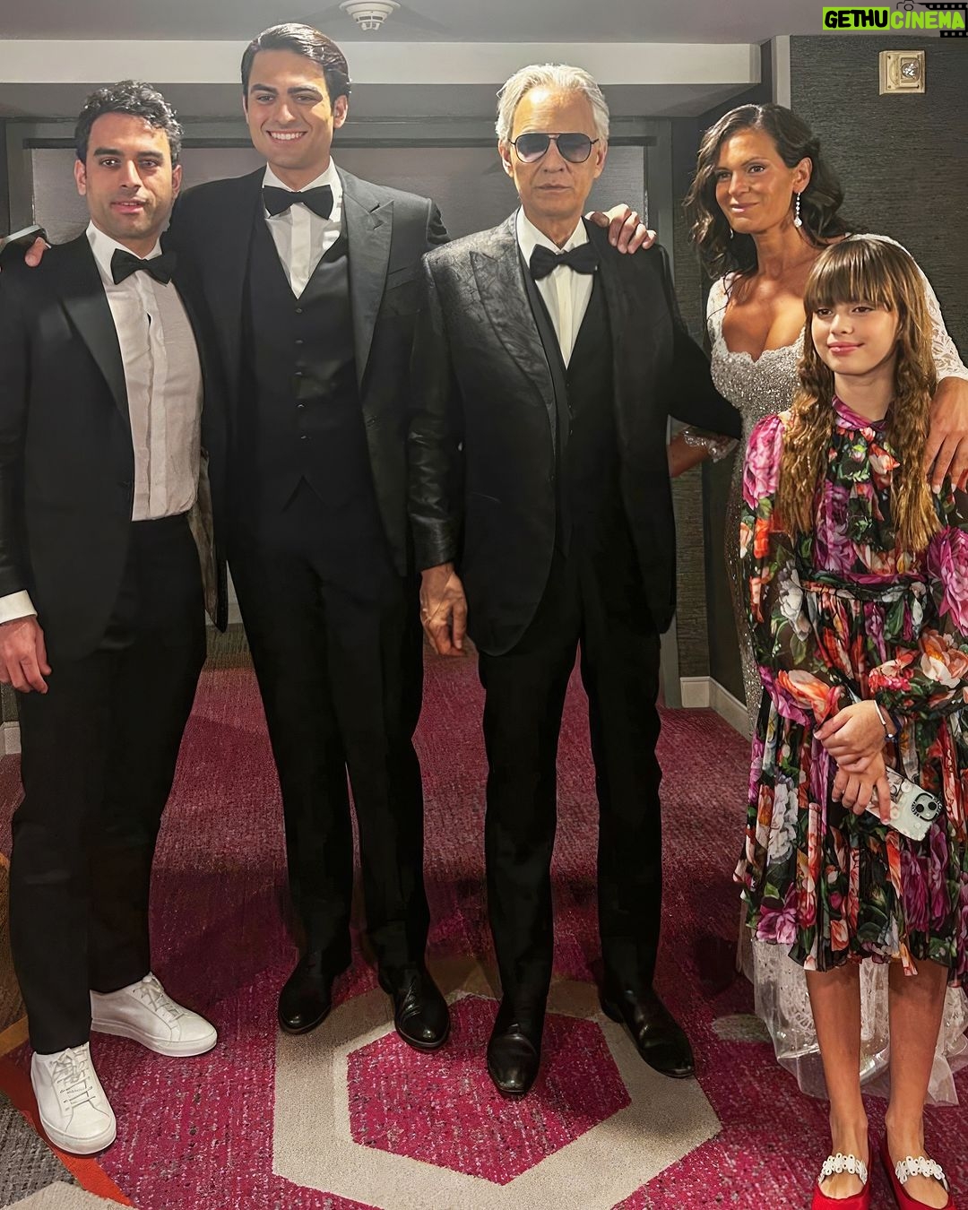Andrea Bocelli - 130.2K Likes - @veronicabertiofficial @virginiabocelli @matteobocelli @amosbocelli
@theacademy #Oscars