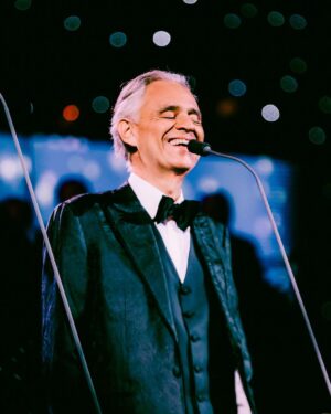 Andrea Bocelli Instagram - Viña Del Mar Festival, #Chile 🇨🇱 
@elfestivaldevina