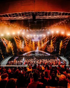 Andrea Bocelli Instagram - Viña Del Mar Festival, #Chile 🇨🇱 
@elfestivaldevina