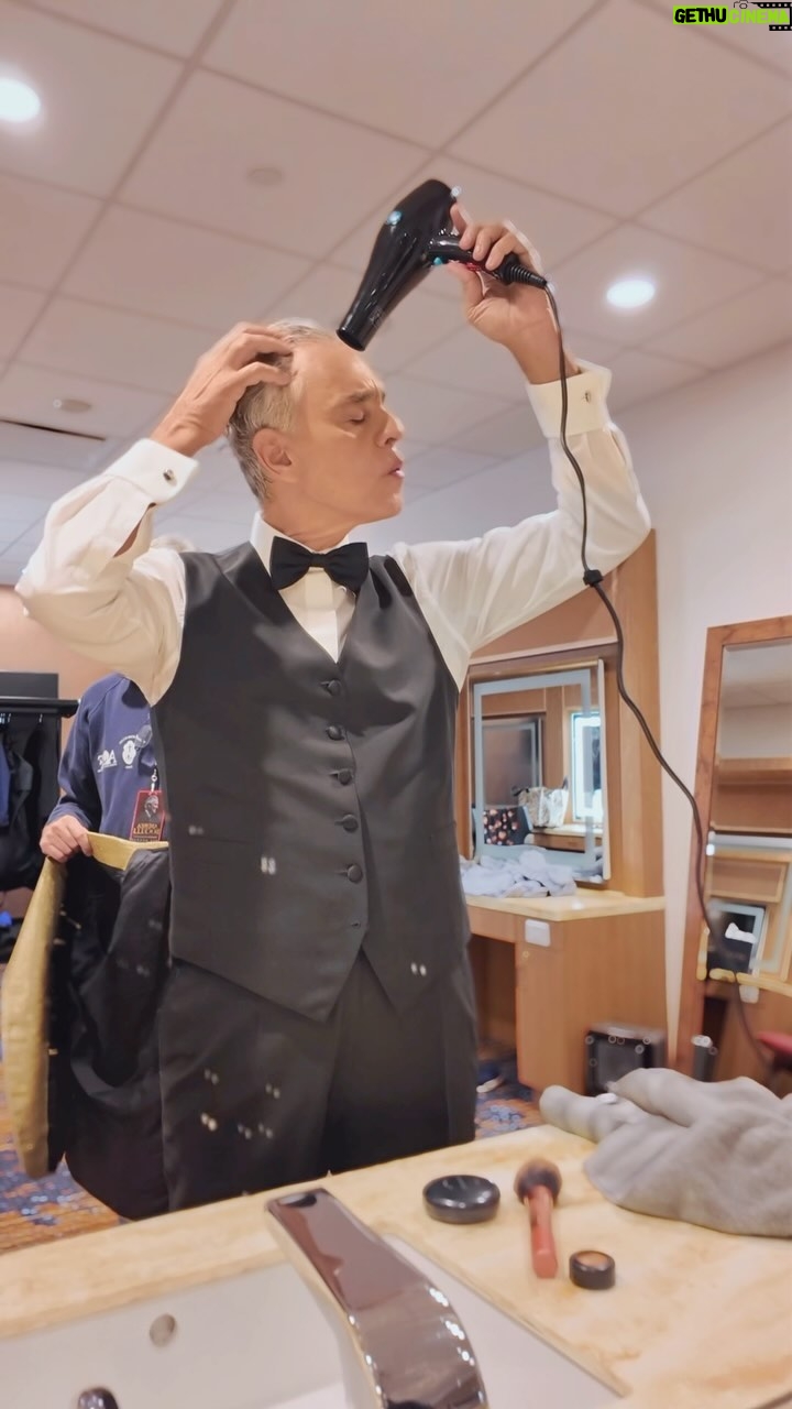 Andrea Bocelli Instagram - A peek behind the scenes at Andrea’s latest US tour… See you in February!