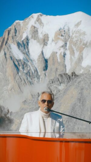 Andrea Bocelli Instagram - Enjoy Christmas! ❄️
‘White Christmas’ live from Monte Bianco