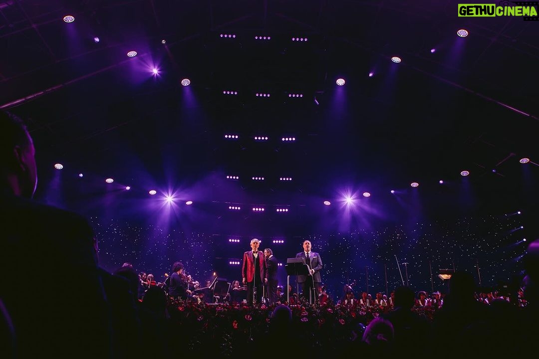 Andrea Bocelli Instagram - Stage lights illuminate the surface of people and things. Those beams, powerful enough to banish shadow and mimic the light of day, are part of the magic. Some artists lose that layer of shine typical of the boards when they leave it. Others, like Joseph Calleja, carry the sun within themselves, nurturing it not only in the splendor of their performance, but also in the genuineness and quality of their very being, even when the spotlight is off them. Everyone knows from experience that small gestures can tell you a lot about a person’s deepest self. It’s well-known that Joseph is a great singer, but he is also a great person, a beautiful soul that shines even behind the scenes, one who pursues the revolutionary strength of a kindness that, when it is authentic, goes well beyond the surfaces to light up our hearts. A major musical talent blooming within a major existential talent: that will be why Calleja is a dear friend both to us and to all those who have been rushing to applaud him for years. Andrea and Veronica @maltesetenor Malta