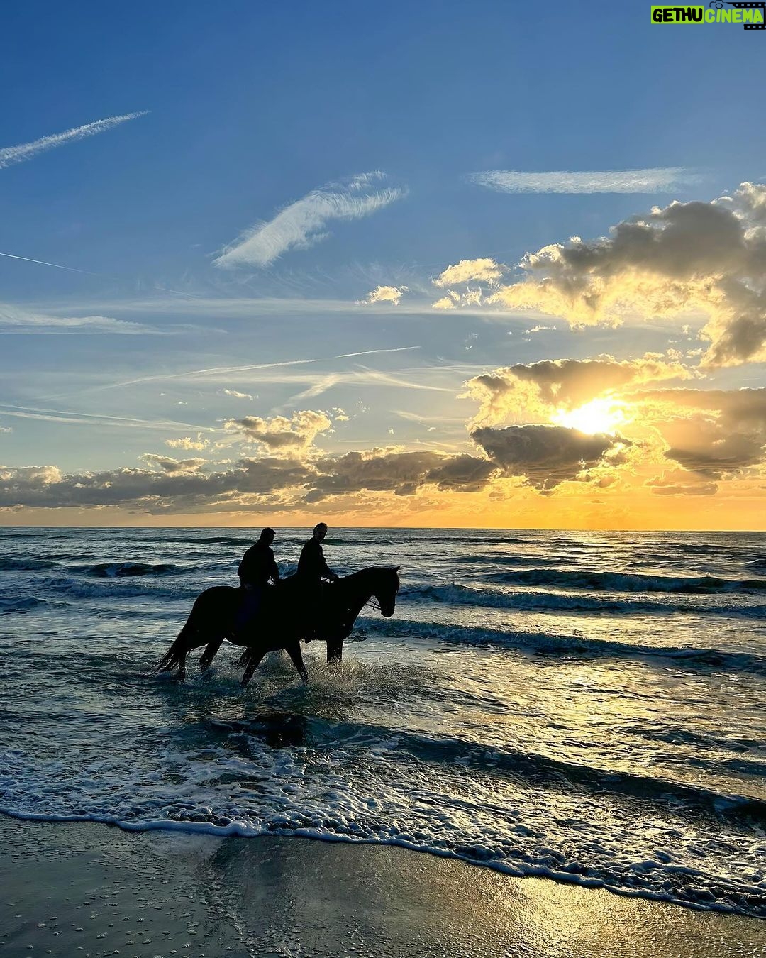 Andrea Bocelli Instagram - Ride into the sunset Tuscany, Italy