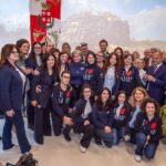 Andrea Bocelli Instagram - La nuova scuola è realtà: inaugurato il Polo per l’Infanzia ZeroSei, consegnata in 150 giorni! Aperta alla comunità la nuova struttura che ospiterà asilo nido e scuola dell’infanzia: si tratta del primo step (lotto A) dell’intervento di ricostruzione e riqualificazione urbana volto a realizzare un vero e proprio centro di incontro creativo e culturale per l’intera comunità. Il Polo per l’Infanzia si estende per una superficie di 600mq e da gennaio 2024 accoglierà circa 70 bambini e bambine grazie a 2 sezioni della Scuola dell’Infanzia e una sezione del Nido. . #ABFSforzacosta @chiara_galiazzo @carminerecanoofficial @albertotomba_official @paris_andrea_ @kpmg_italy @fondazionemediolanum @fiamitalia_official @bdrbureau @acquainboccamanontroppo @club_z3mendi @z3mendi_stefanopisa @comunedimacerataofficial @sandro_parcaroli