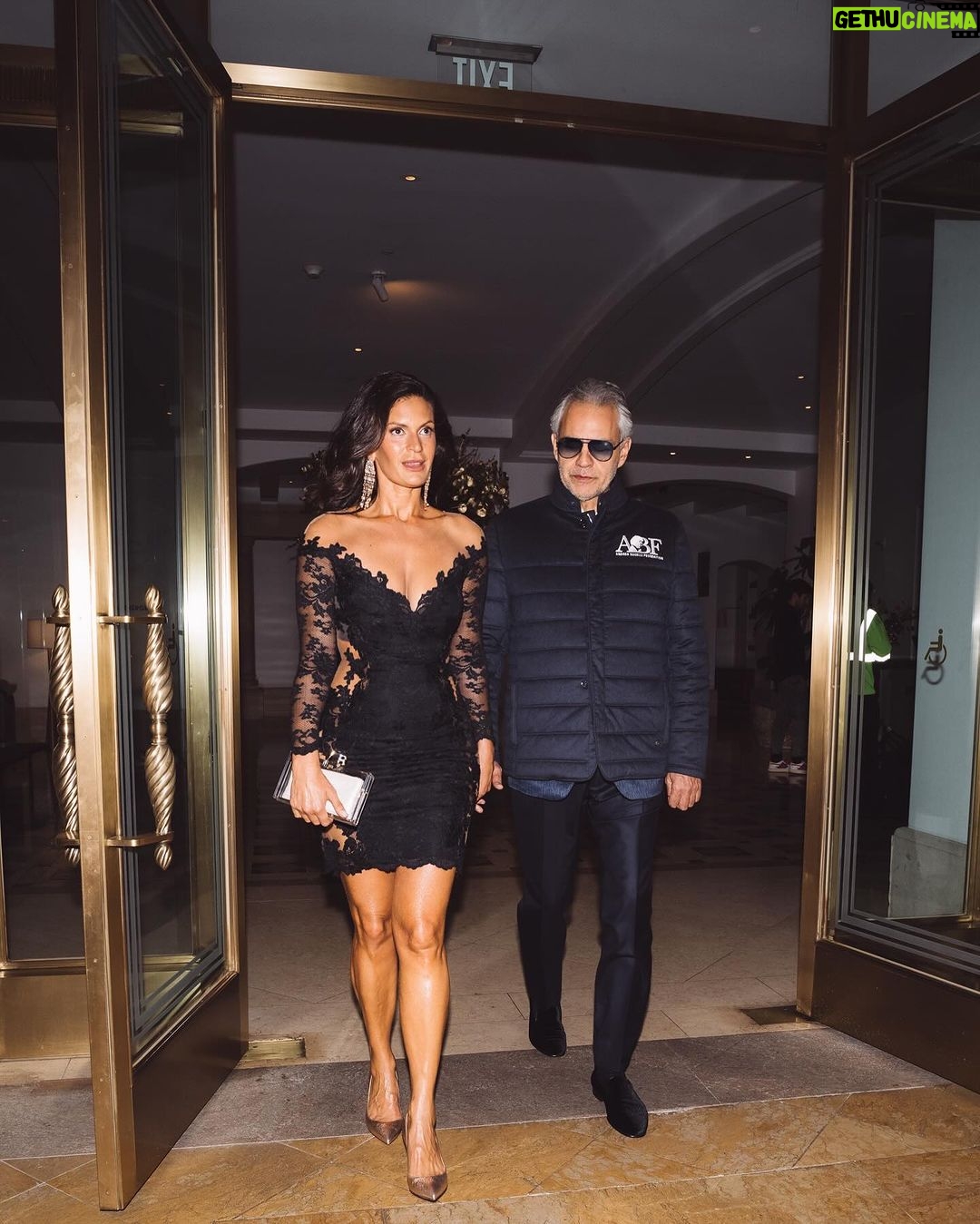 Andrea Bocelli - 104.5K Likes - Heading to #WME’s Pre-Oscar Party in #LA
photo: @cynthiaparkhurst