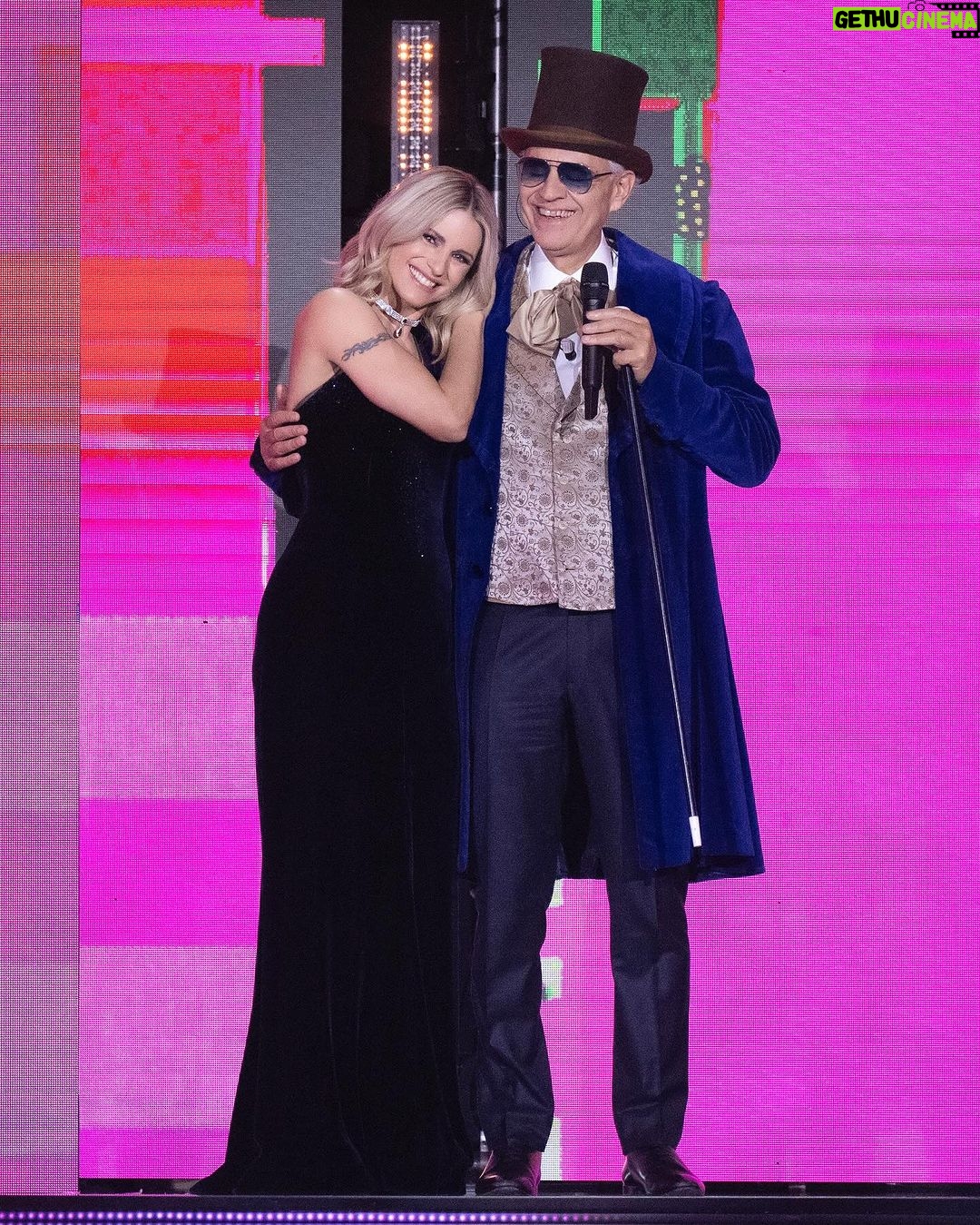 Andrea Bocelli - 54.2K Likes - Andrea ospite a #MichelleImpossible con @therealhunzigram
photo: @pierpapo_ferreri