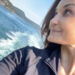 Anjali Bhimani Instagram - From cars to planes to boats to heaven. Take me back to here with my ladies…💕🌊🛫🌿 . . . . . #tbt #throwbackthursday #travelgram #victoria #traveldiaries #nature #getaway #coastline #girlstrip Victoria, British Columbia