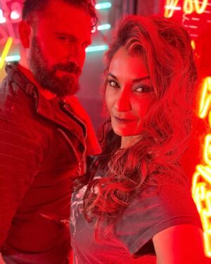 Anjali Bhimani Instagram - This 🔥🔥🔥 picture with @luis.carazo is here to let you know Shadowrun: Excommunication Episode 3 airs TONIGHT at YouTube.com/realmsmith at 5 pm PT and things are definitely about to heat up. We assure you no friendships were harmed in the making of this episode - but we will also be doing a post show chat tonight with @realremalternis on @catalystgamelabs ‘s YouTube channel to talk about the episode and share what it’s like to SAFELY and RESPECTFULLY explore painful and potentially triggering experiences in game. If you are looking to dive deeper into darker themes in your game, please only do so with the consent and understanding of ALL players, and check in regularly. We do this on film and television sets, in plays in the theatre, and it feels even more imperative in games. Tonight’s episode opens some wounds that lead the story in powerful ways, and we’d love to share the ride with you together.

Tune in to the episode LIVE at 5 pm and join us at the post show immediately after! 
.
.
.
.
.
#shadowrun #wednesdaymood #ttrpg #ttrpgcommunity #rpggame #luiscarazo #anjalibhimani #frayne #trigger #roleplaying #roleplayinggames