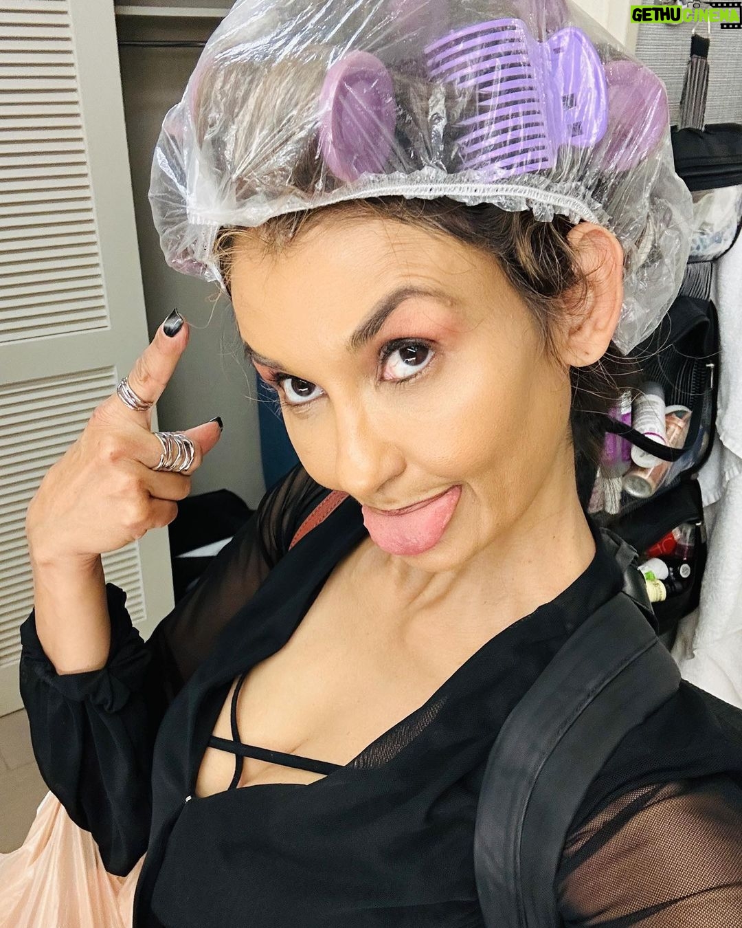 Anjali Bhimani Instagram - Awesome August Day 21 - yeah, I’m celebrating freaking hair rollers (particularly this kind that I’ve used for over a decade, thank you @conair) and the good hair days that come out of them! PS still processing the magic from this weekend at FEMPOWERED Live, but in the meantime this is definitely one of the simple but powerful things that makes me happy in the world. Happy Monday magic makers! Awesome August ends soon so don’t forget to head to bit.ly/awesomeaugust23 to sign up for the big end of month giveaway - and remember every person you refer who signs up gets you an extra entry too! Come one come all, we’re having a ball. (Sorry had to rhyme or I was gonna say “let’s roll” which was even cheesier) . . . . . . . . #goodhairday #goodhairdays #conair #curls #curlscurlscurls #hairstyles #bighair #bigcurls #glamour #glam #goofy #mondaymood #mondayfunday #indianactress #desigirl #anjalibhimani #iamfunsize Denver, Colorado