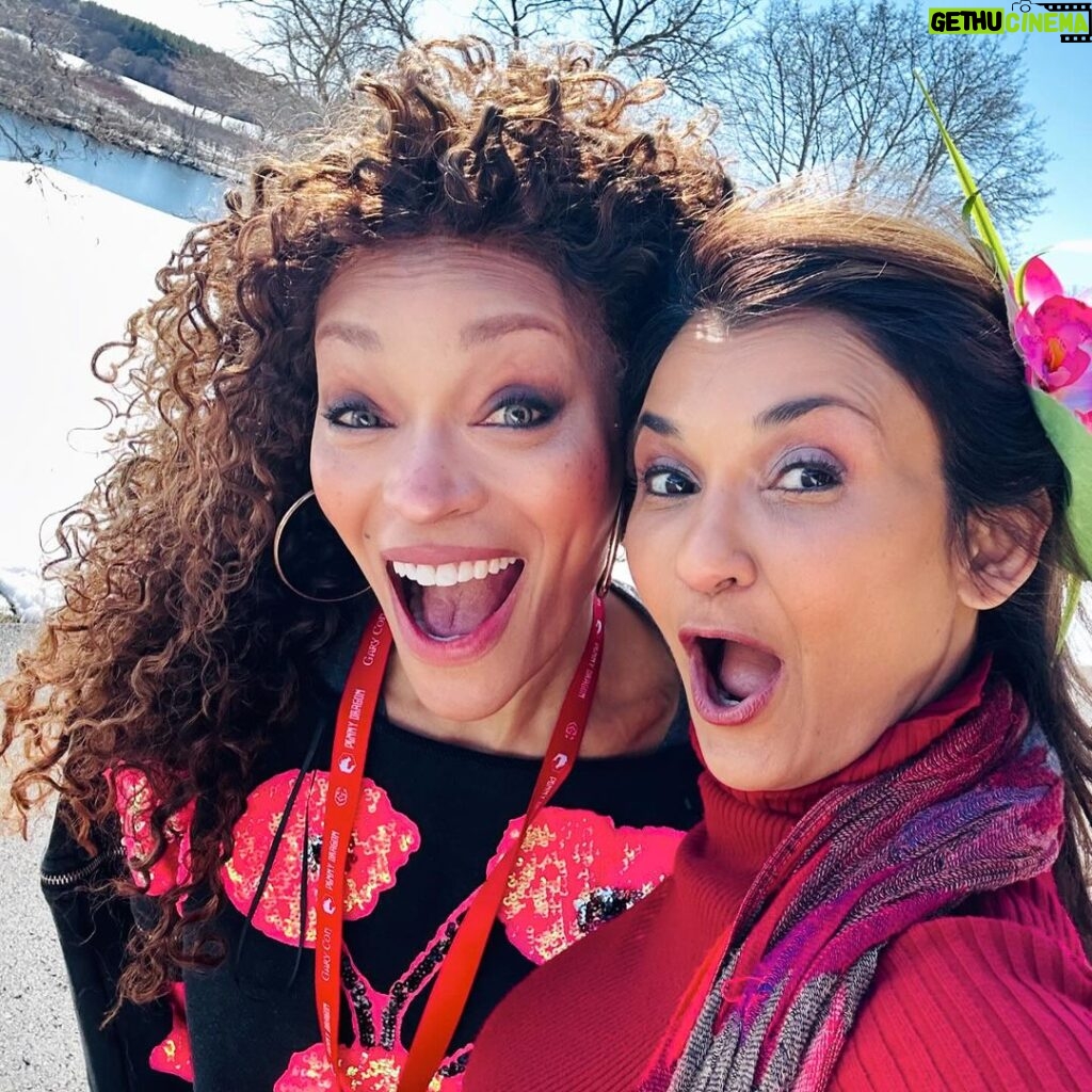 Anjali Bhimani Instagram - Winter Wonderland shenanigans at @gary.con There be mischief afoot, friends…stay tuned.😈❤️ @aliciamariebody Lake Geneva, Wisconsin