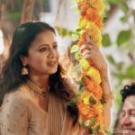 Anjana Rangan Instagram – என் பொண்டாட்டி நீ பொண்டாட்டி நீ தான்டி
செல்ல குட்டி செல்ல குட்டி தான்டி!

▶️: https://youtu.be/7aHQVvOq9Qg

#ThinkSpecials @achu_rajamani @bereadyfilms @donglijumbo @anjana_rangan @subikshaoffl @somshekar_ @iam.richardson @cinema_scientist @kvraj98 @editorsudhir @kowsi @subikanifabint @vigneswari_s_subbulakshmi @jeevithamakeupartistry @prachuprashanth @aruntheeditor @dwan_19 @gowtham_k_vasan @satish_elan_go @kuttyr360