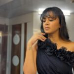 Anjana Rangan Instagram – Couldn’t take off my eyes from the gorgeous @anjana_rangan 
💄 @shree__artistry__ 

#makeupartist #makeup #hairstylist #hairstylistchennai #chennaihairstylist #banglorehairstylist #hairstylistbanglore #trending #likes #modeling #likes #stylist #westernhairstyle #chennai Chennai, India