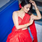 Anjana Rangan Instagram - 🚨🚨🚨 For #Siren Audio and Trailer launch ! Photography : @arunprasath_photography Outfit : @magicbyjeeni Makeup : @shree__artistry__ Hair : @shalini_hairartist Flowers : @blossom_bridal_flowers