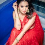 Anjana Rangan Instagram - 🚨🚨🚨 For #Siren Audio and Trailer launch ! Photography : @arunprasath_photography Outfit : @magicbyjeeni Makeup : @shree__artistry__ Hair : @shalini_hairartist Flowers : @blossom_bridal_flowers