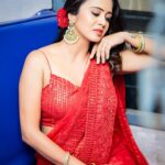 Anjana Rangan Instagram - 🚨🚨🚨 For #Siren Audio and Trailer launch ! Photography : @arunprasath_photography Outfit : @magicbyjeeni Makeup : @shree__artistry__ Hair : @shalini_hairartist Flowers : @blossom_bridal_flowers