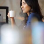 Anju Kurian Instagram – When that first sip touches your soul ☕️😋🫶🏻🎶 

🎥- @zion_mathew_thomas 

#coffeelover #daydreamer #loveyoulatte #fridayfeeling #instamood