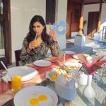 Anju Kurian Instagram - I’ve been on a diet for 2 weeks and all I lost was 14days 🤭🤷‍♀️🤫! #anothertriparoundthesun #diettips #messyhairdontcare #fridayfeeling #happysoul #instagood