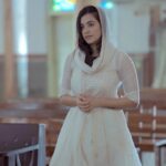 Anju Kurian Instagram - Our heart is the only path that can lead us to Christ. Wishing you all a warm holy Saturday ✝️✨. 🎥- @momentssbyelementricx
