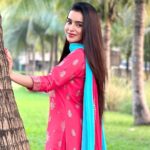 Ankitta Sharma Instagram - ❤️🩵❤️🩵 Wearing @aksbynidhi x @dinky_nirh