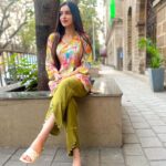 Ankitta Sharma Instagram - Duniya raazi kar v layi eh, phir v chain ni aauna.. 🍁