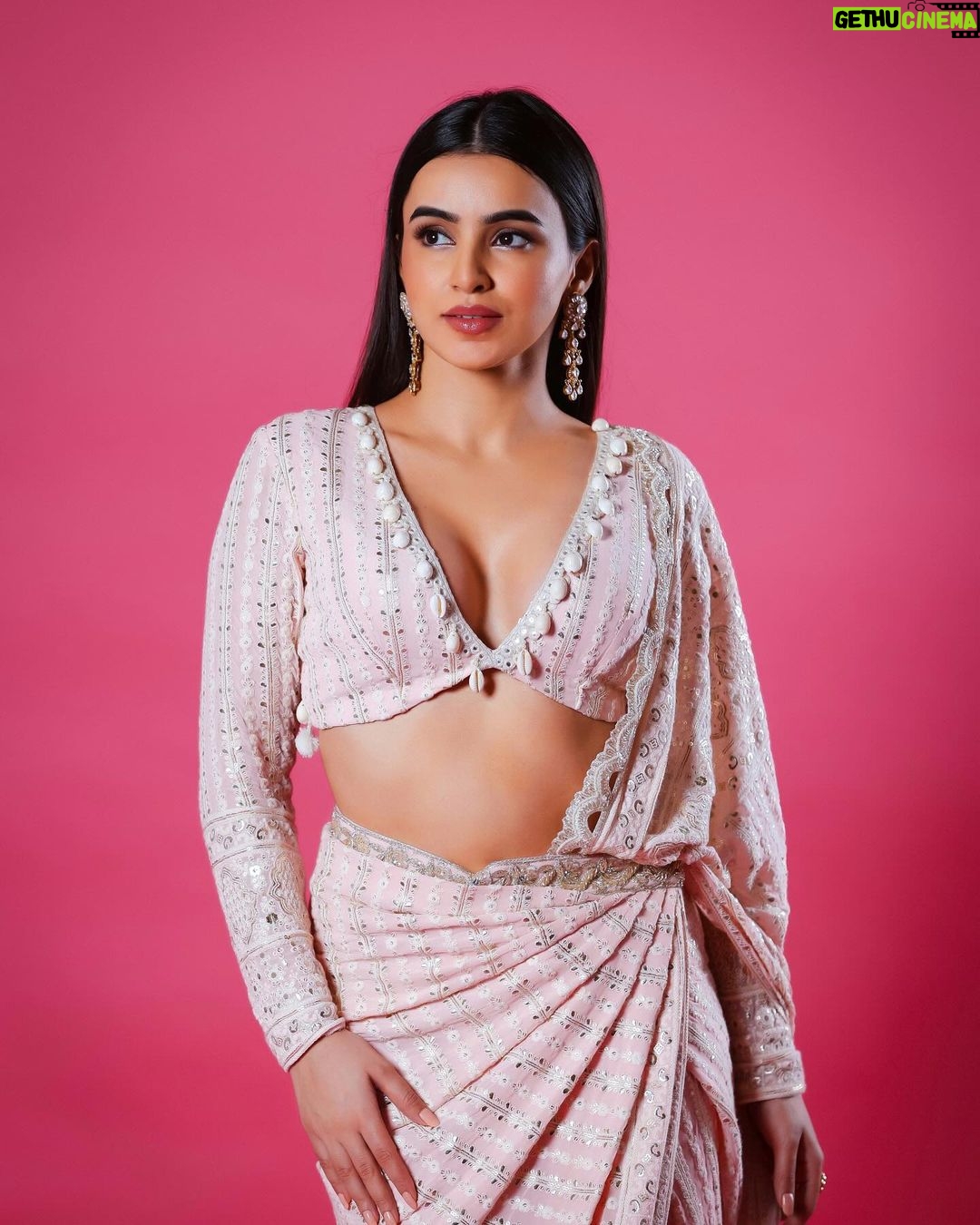 Ankitta Sharma Instagram - πΈπ€ Outfit by @labeld Jewellery @shillpapuriidesignerjewellery Styled by @shrushti_216 Makeup @sunny_makeup_artist Hair @makeupnhairbyashi πΈ @smileplease_25