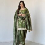 Ankitta Sharma Instagram - 🌙 wargi.. Wearing @aliwarofficial HMUA @damsel_makeupcrew Jewellery by @theurbanglitter