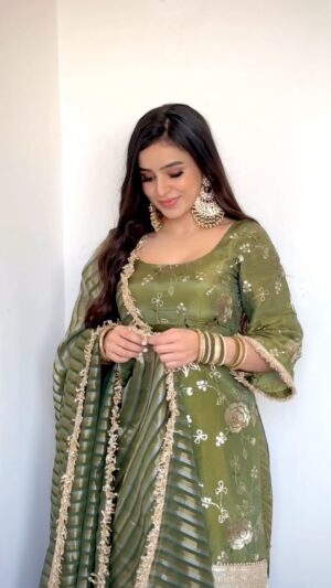 Ankitta Sharma Instagram - Koka deke ❤️ mangdae.. 🎶
