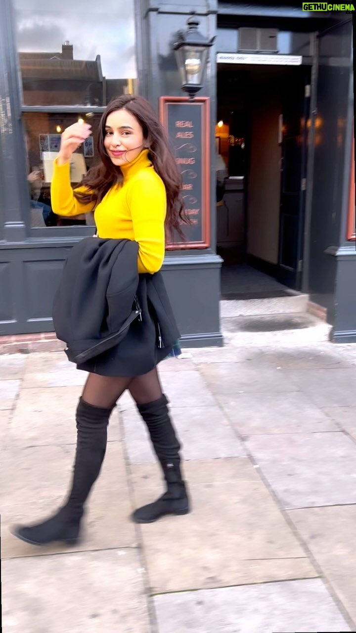 Ankitta Sharma Instagram - Dil tainu de ditta! 🌻